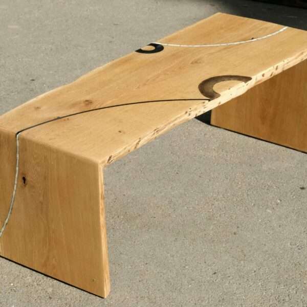 Table basse en Chêne Blond incrusté de cercle de matériaux précieux. Meuble design, unique et originale. Table sur mesure. Décoration d'intérieur